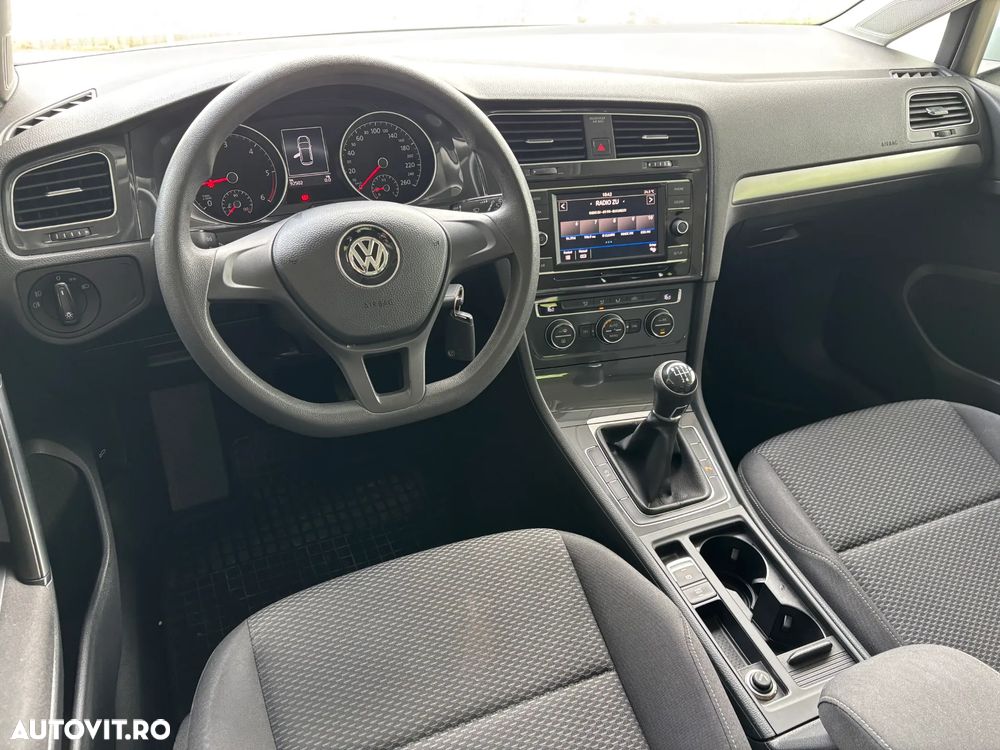 Volkswagen Golf 1.6 TDI Comfortline - 12