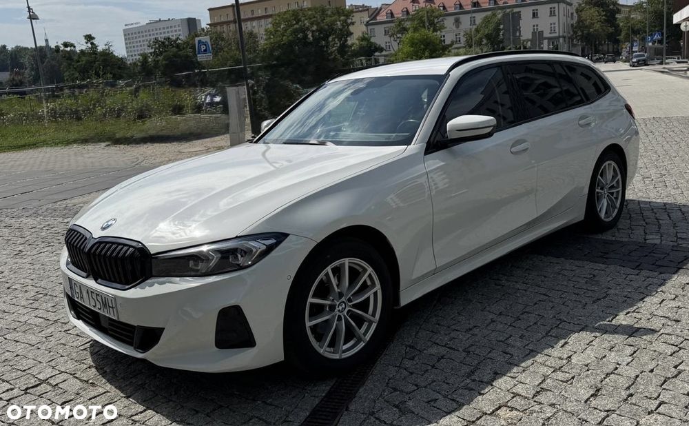 BMW Seria 3 318d mHEV - 5