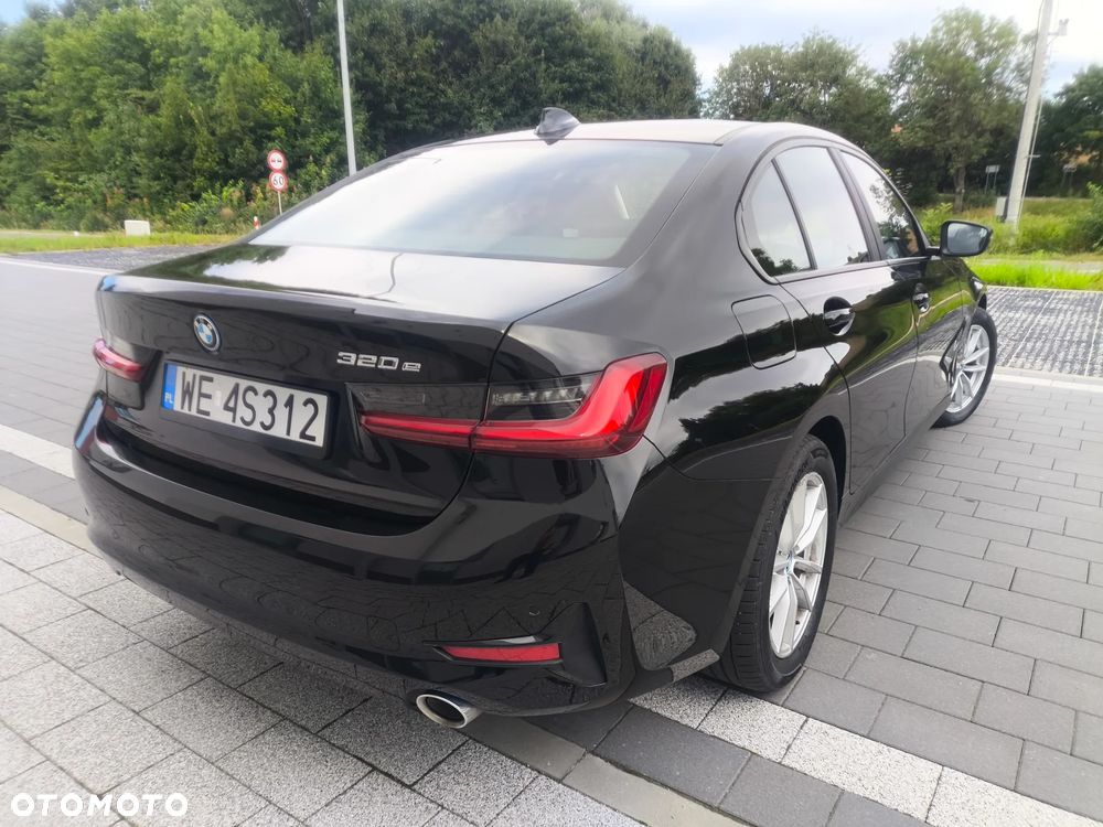 BMW Seria 3 320e - 9