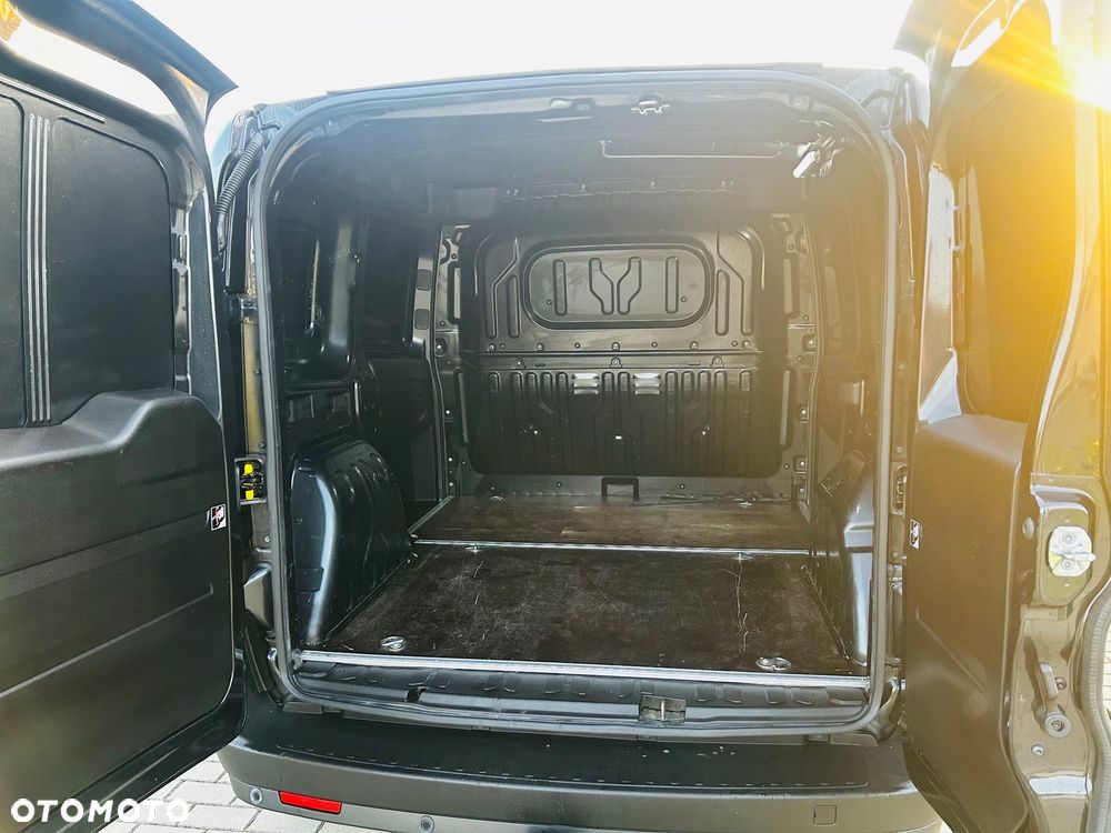 Opel Combo - 23