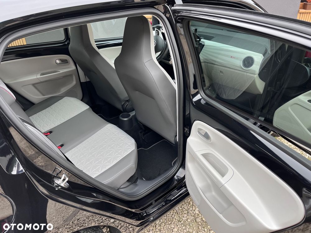 Volkswagen up! 1.0 beats - 19