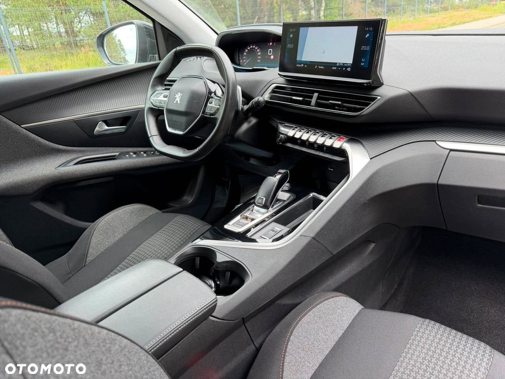 Peugeot 3008 1.5 BlueHDi Allure S&S EAT8 - 18