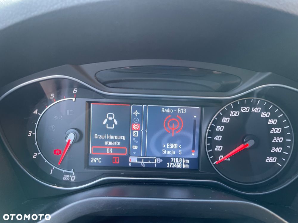 Ford S-Max 2.0 TDCi DPF Champions Edition - 10