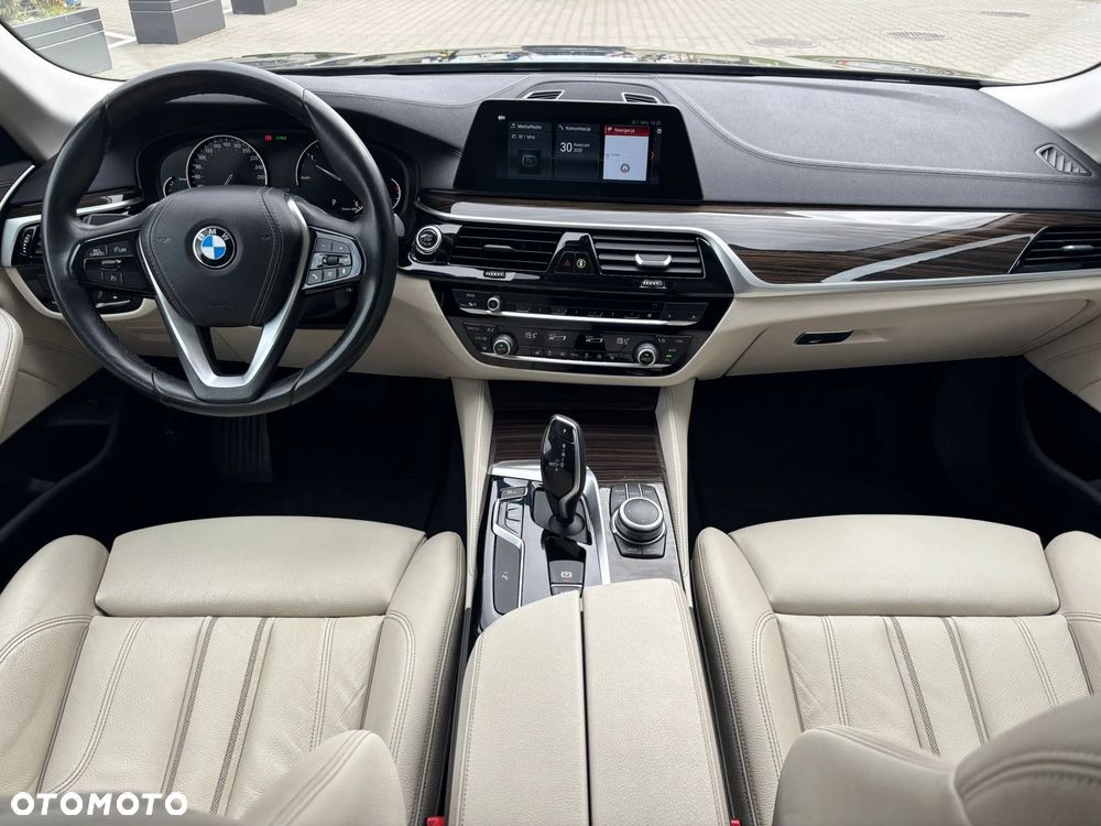 BMW Seria 5 520d Luxury Line - 22