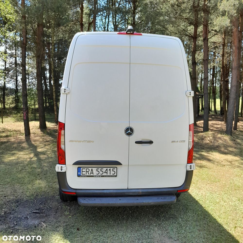 Mercedes-Benz Sprinter - 4