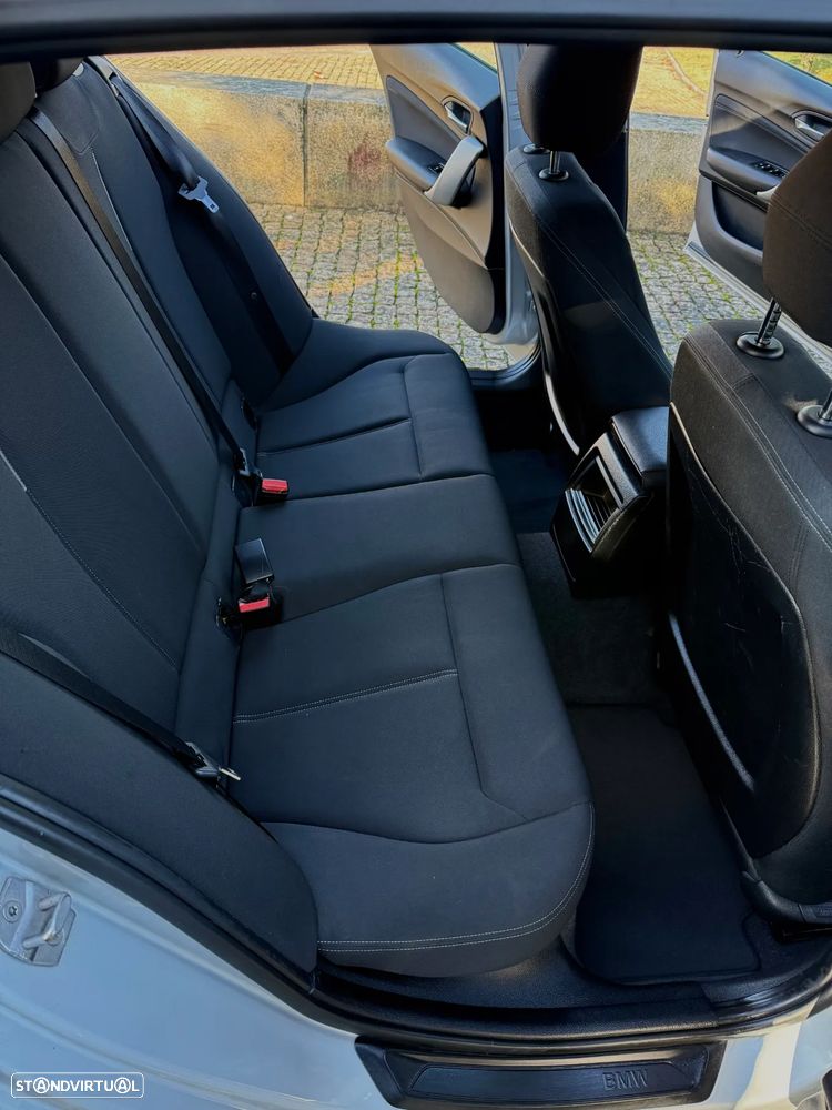 BMW 116 d EDynamics Line Sport - 23