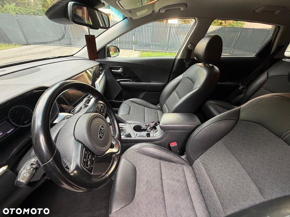Kia Niro 1.6 GDI Hybrid M - 9