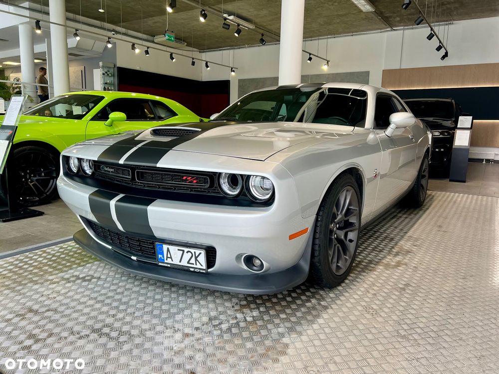Dodge Challenger 6.4 Scat Pack - 1