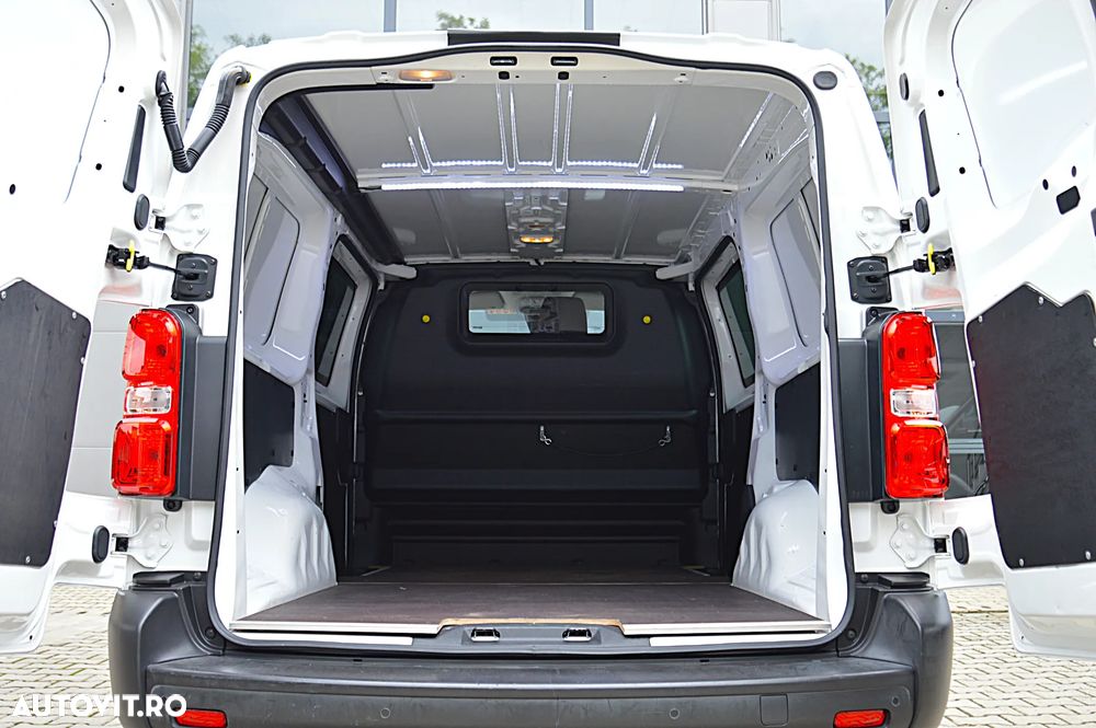 Peugeot E-Expert L3H1 50KW - 25