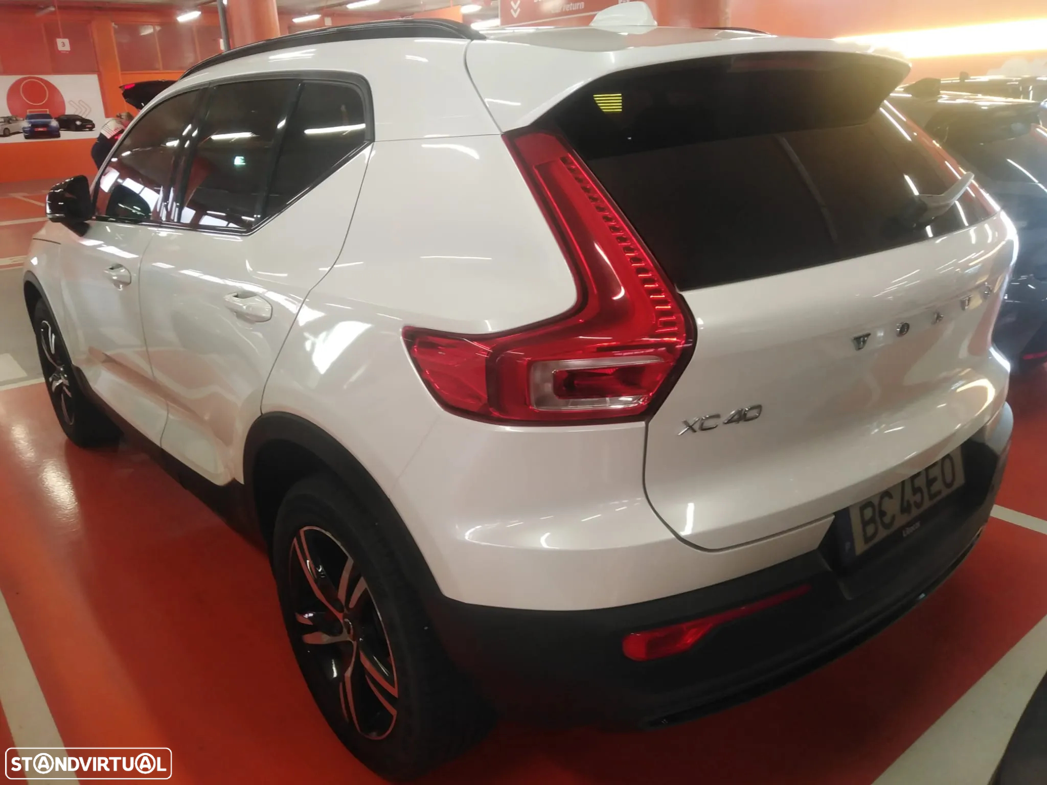 Volvo XC 40 1.5 T2 Plus Dark Auto - 6