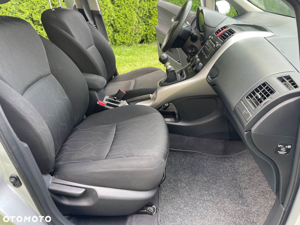 Toyota Auris 1.6 Active - 10