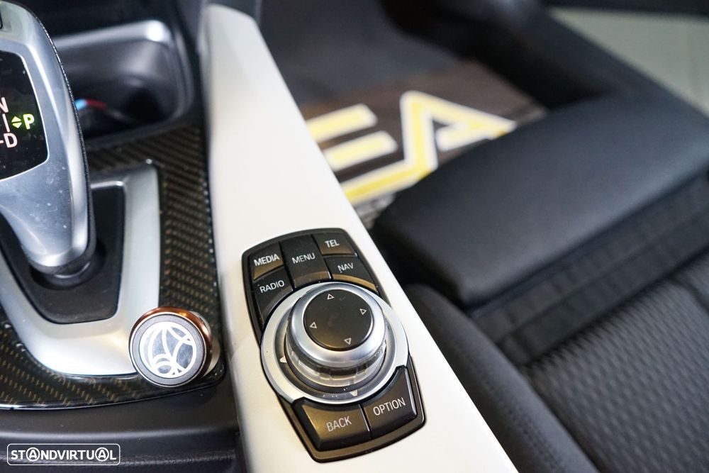 BMW 320 d Touring Auto Exclusive - 28