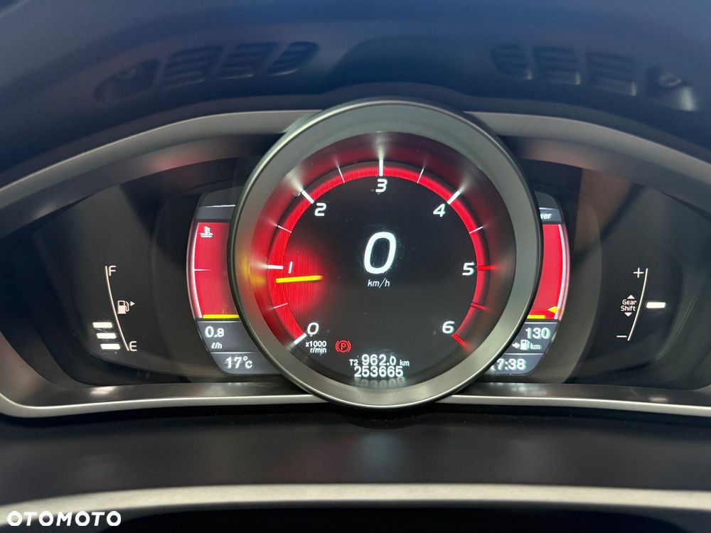 Volvo V40 D4 RDesign - 19