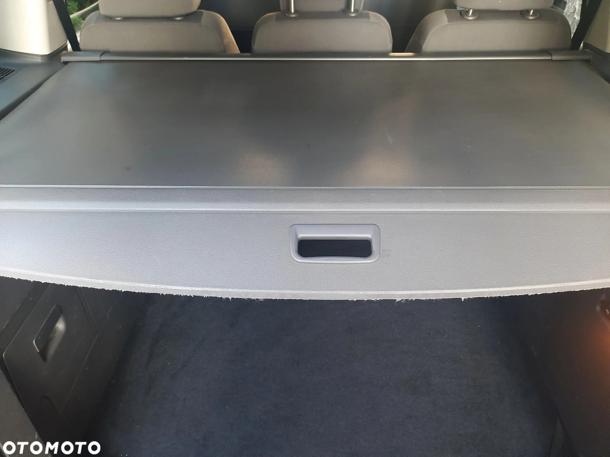 Volkswagen Touran 2.0 TDI DSG United - 28