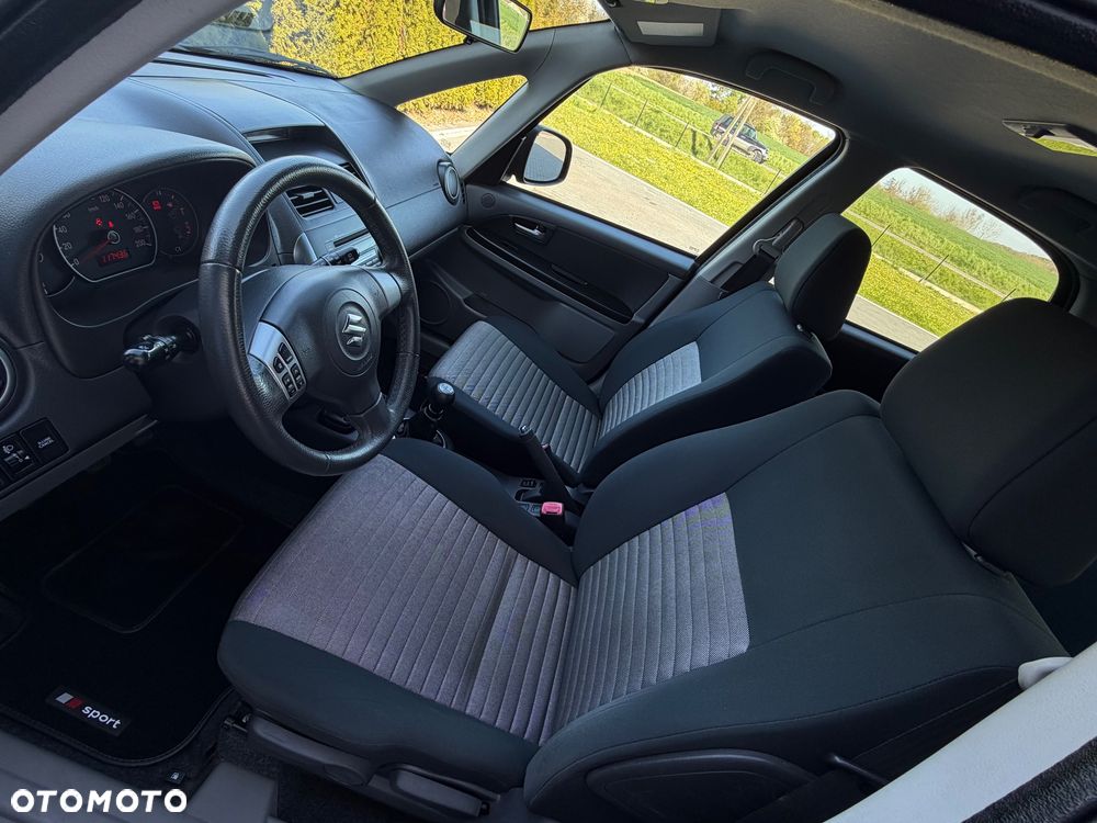 Suzuki SX4 1.6 VVT 4x4 Club - 24