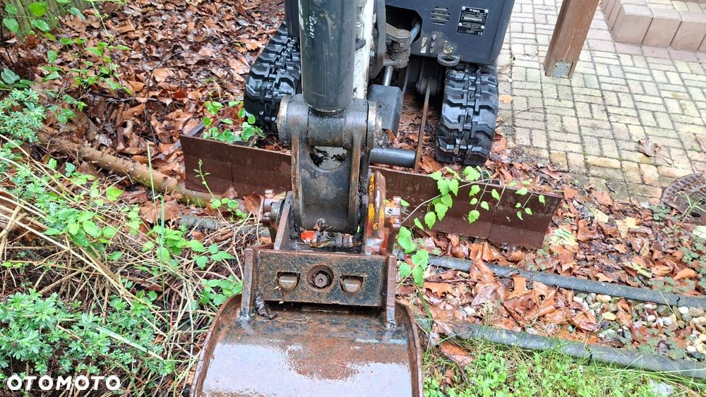 Bobcat E20 - 30