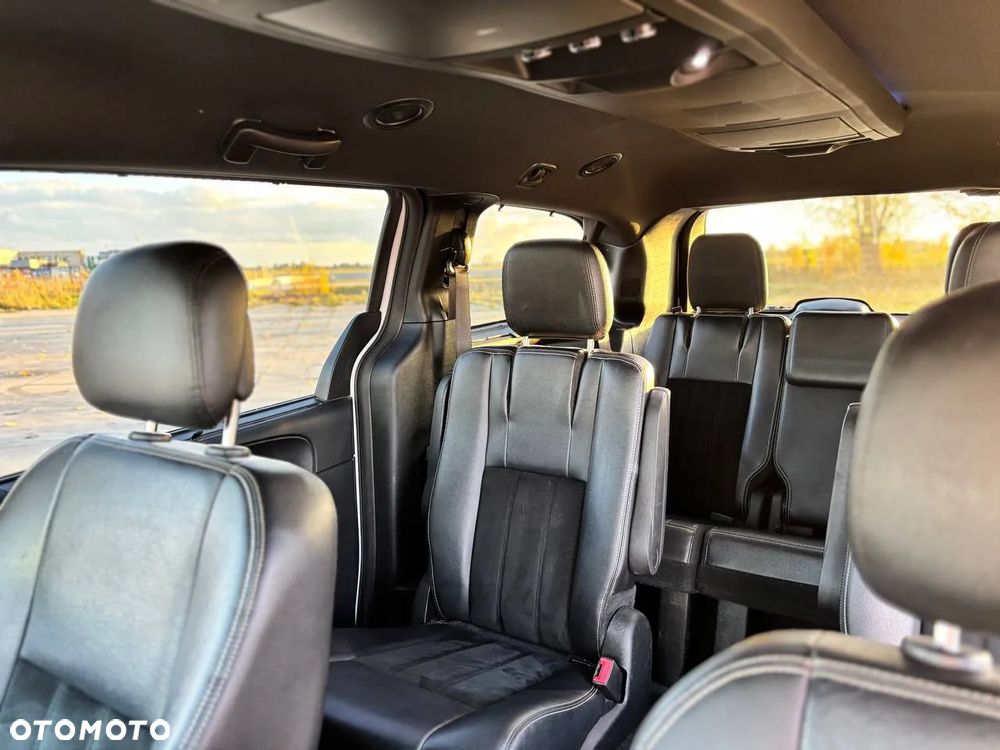 Dodge Grand Caravan - 15