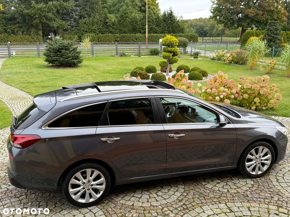 Hyundai i30 1.6 CRDi BlueDrive Premium DCT - 10