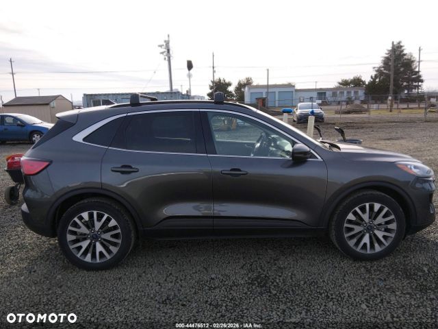 Ford Escape 2.0 EcoBoost AWD Titanium - 8