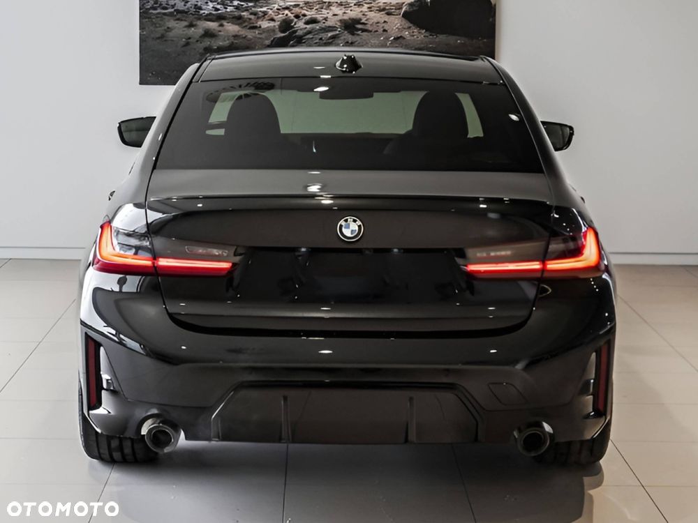 BMW Seria 3 330i xDrive M Sport - 4