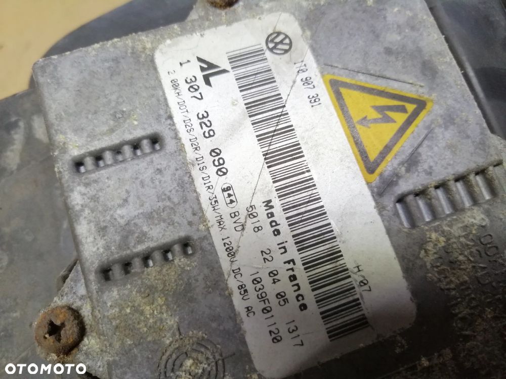 Volkswagen Touran Caddy lampy przód Xenon komplet - 22