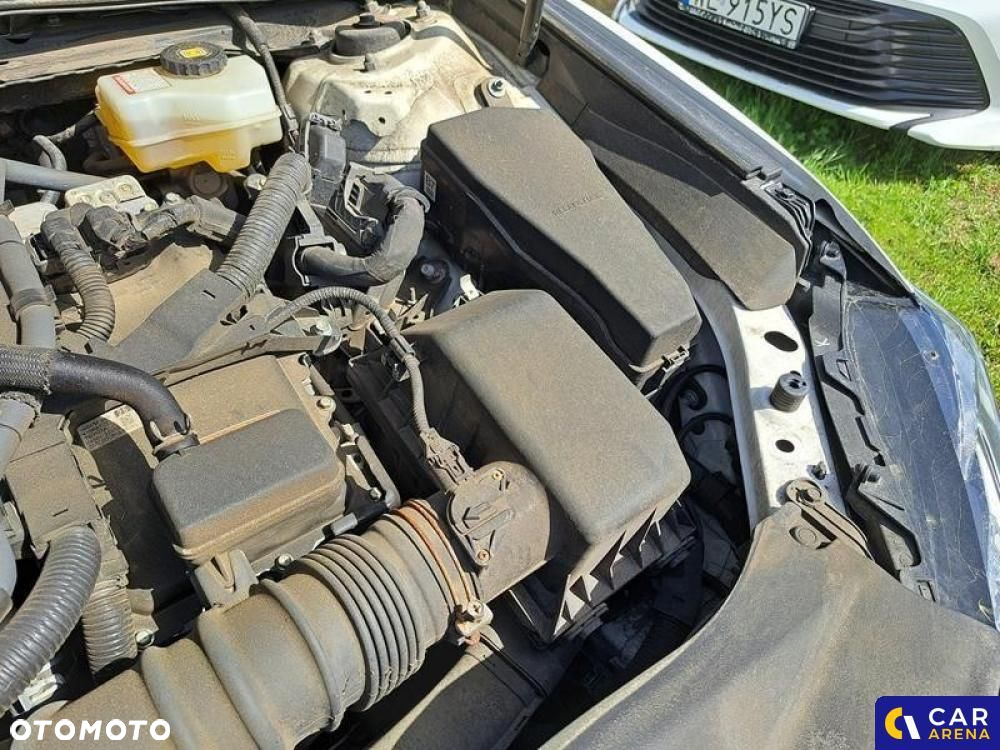 Toyota Camry - 22