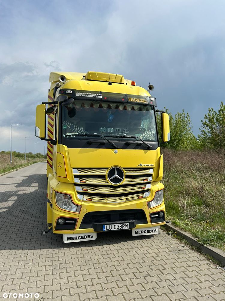 Mercedes-Benz Actros - 1