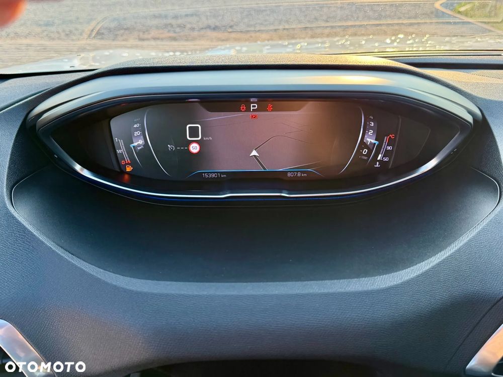 Peugeot 5008 1.2 PureTech Active S&S EAT6 - 21