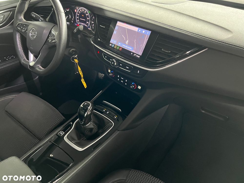Opel Insignia - 37