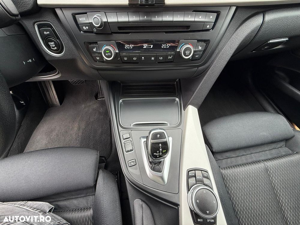 BMW Seria 3 325d Aut. Advantage - 14