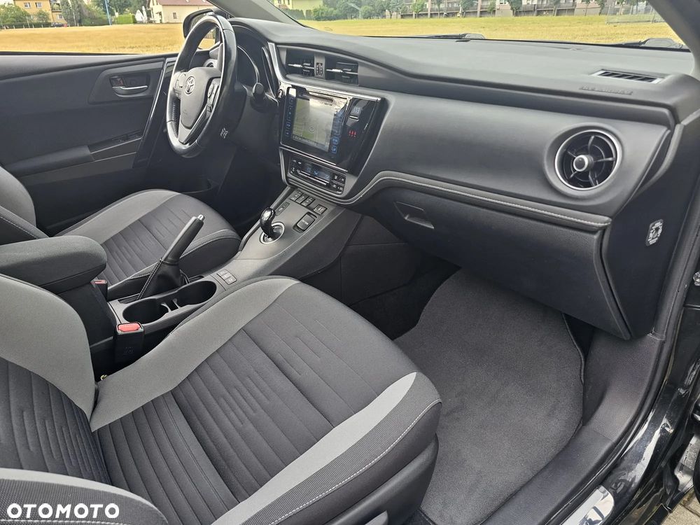 Toyota Auris - 17