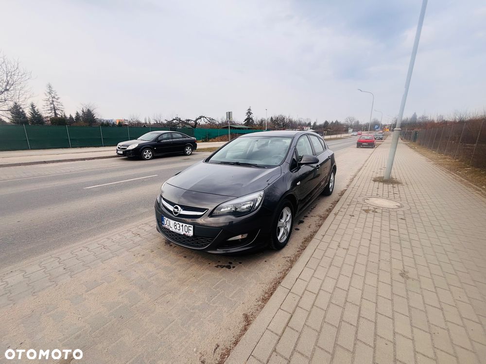 Opel Astra 1.6 Essentia - 4