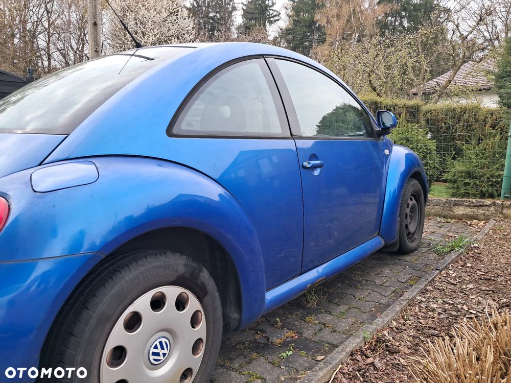 Volkswagen New Beetle - 8