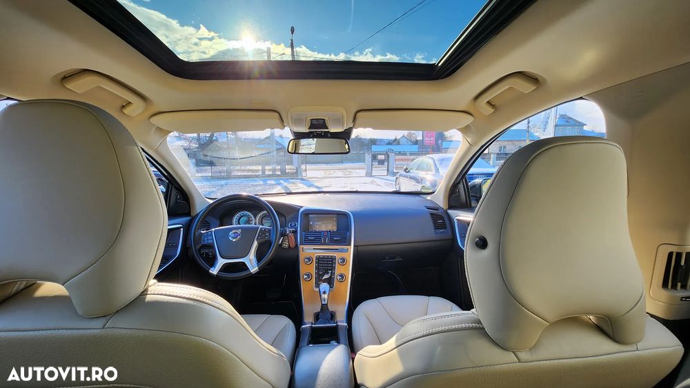 Volvo XC 60 D4 Geartronic Momentum - 36