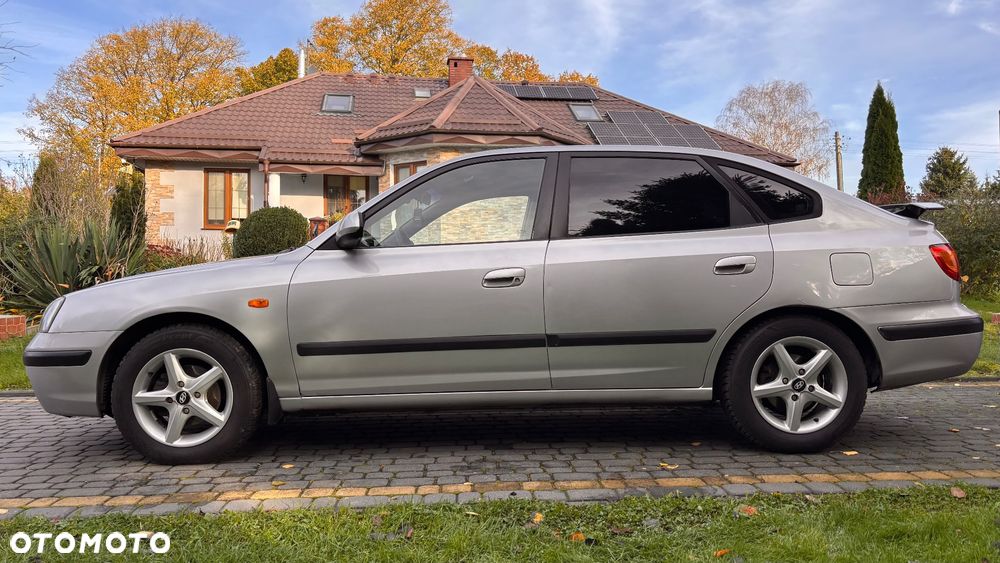 Hyundai Elantra 2001 photo 2