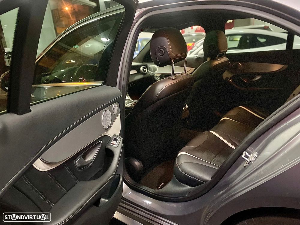 Mercedes-Benz C 63 AMG S - 29