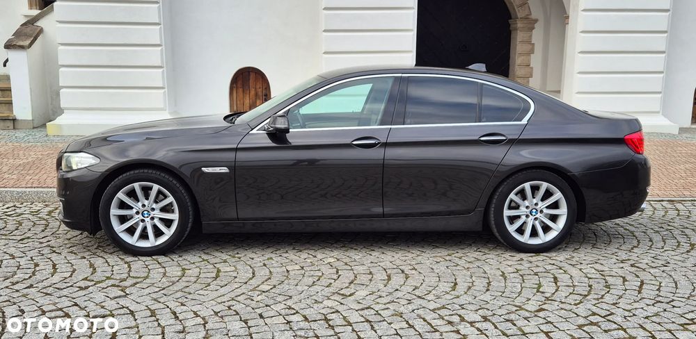 BMW Seria 5 520d Luxury Line - 12