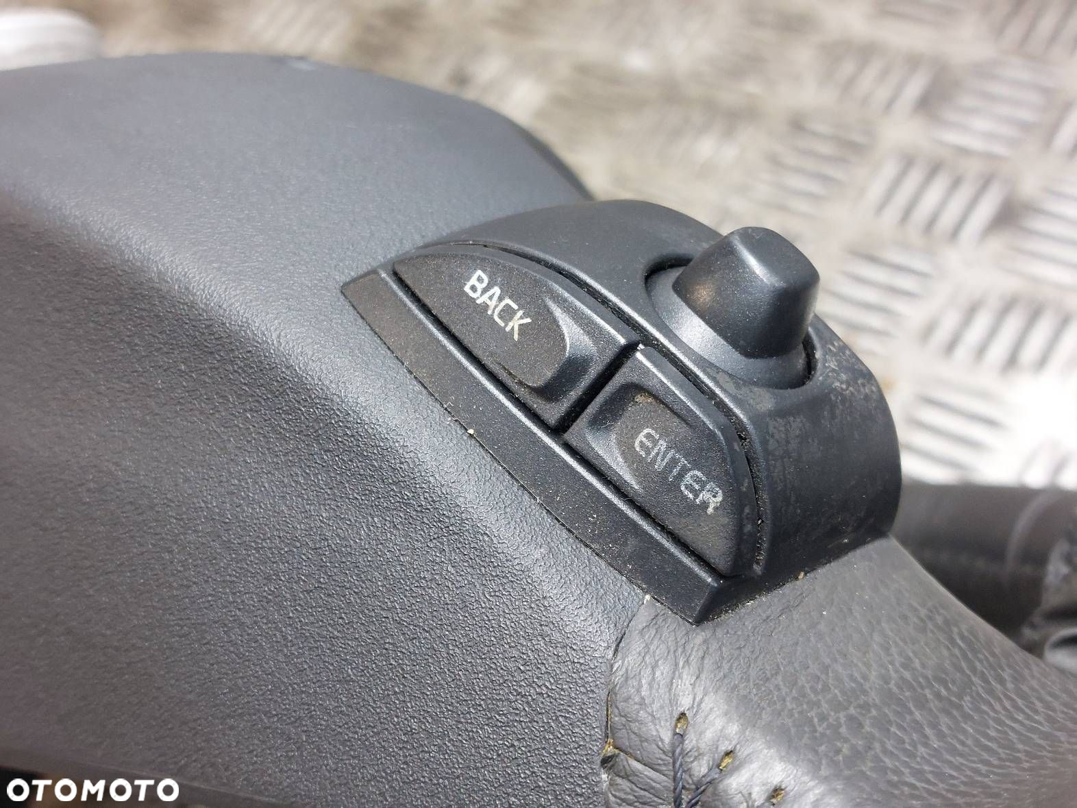 KIEROWNICA VOLVO S40 II V50 I C30 8687337 8637491 8637471 - 12