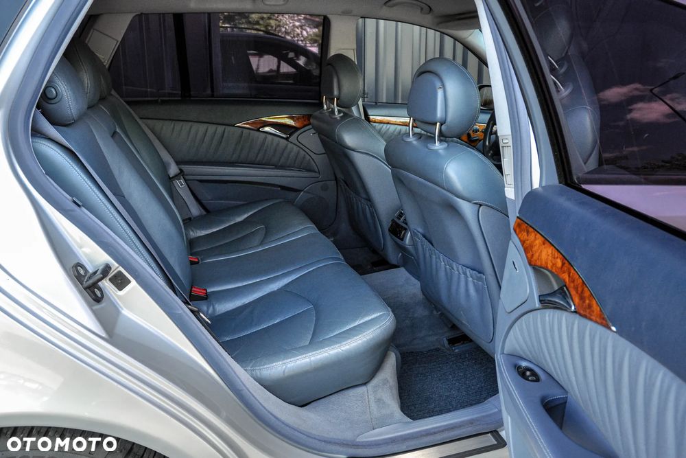 Mercedes-Benz Klasa E 350 4-Matic T Avantgarde - 12