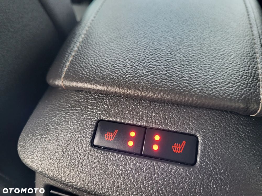 Ford Mondeo Turnier 2.0 EcoBlue Titanium - 31