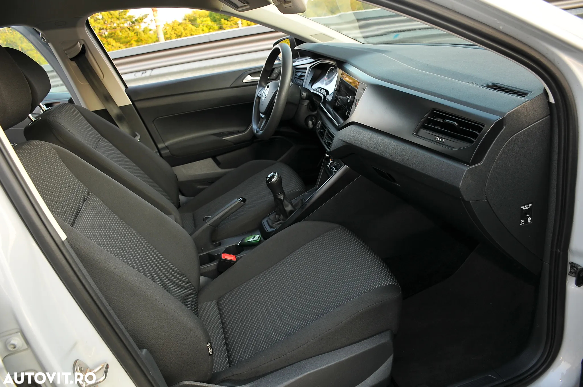 Volkswagen Polo 1.0 Comfortline - 12