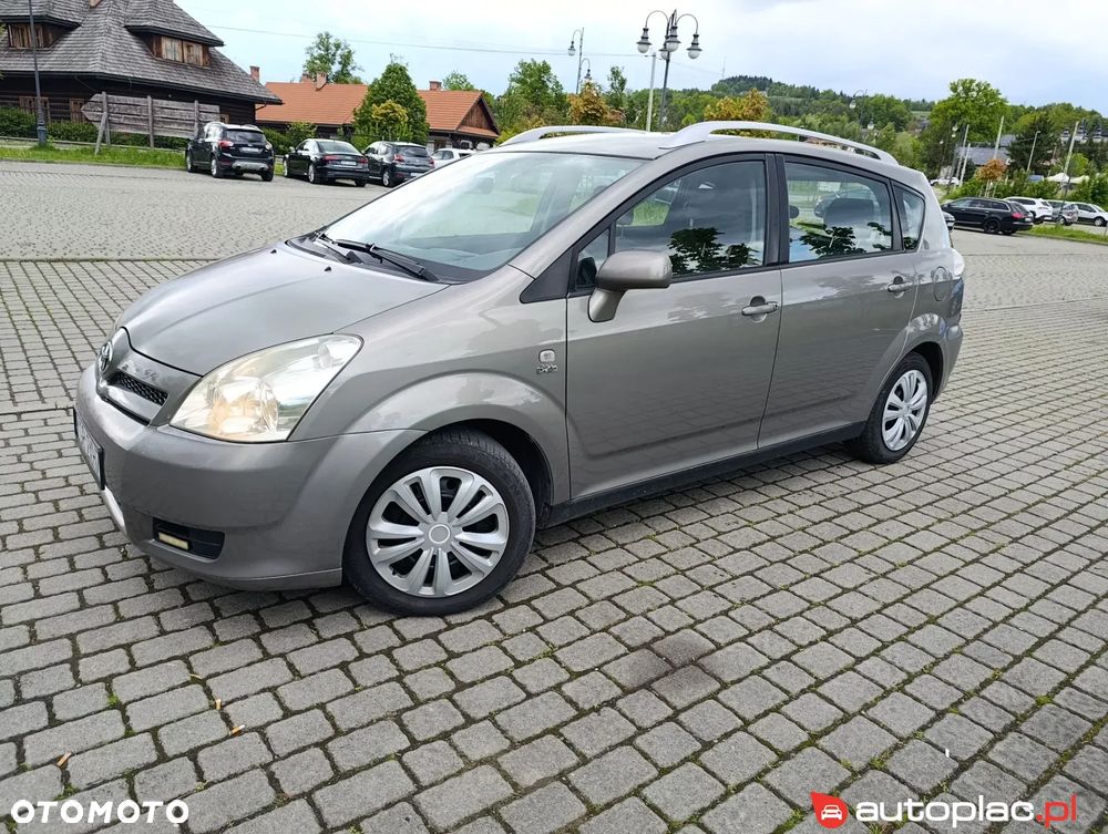 Toyota Corolla Verso 2.0 D-4D Prestige - 2