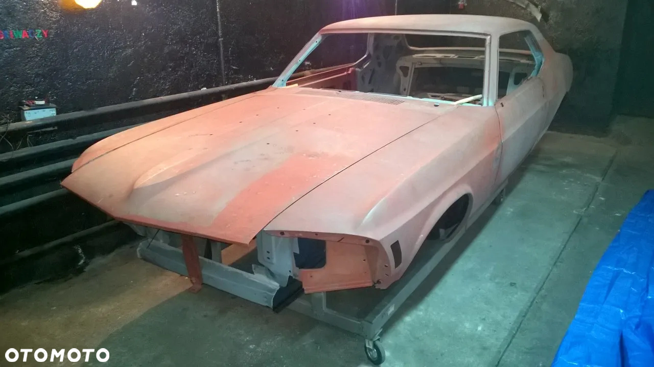 Ford Mustang - 4