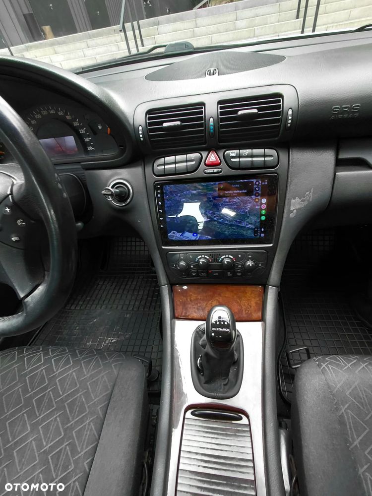 Mercedes-Benz Klasa C 220 CDI Elegance - 18