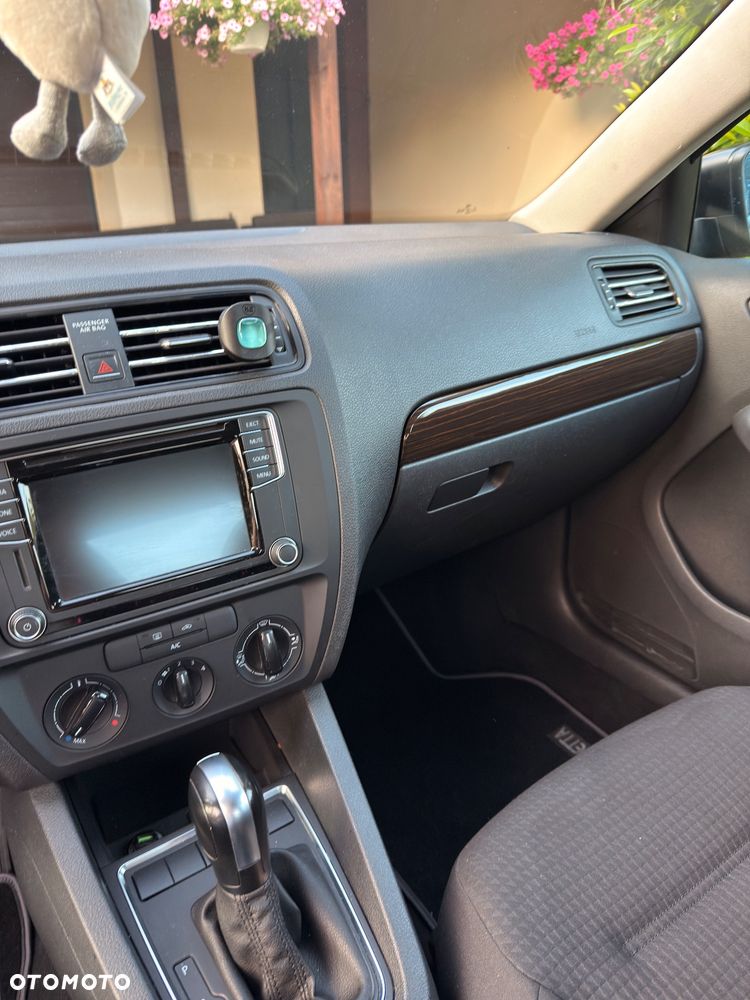 Volkswagen Jetta 1.4 TSI BMT Highline DSG - 9