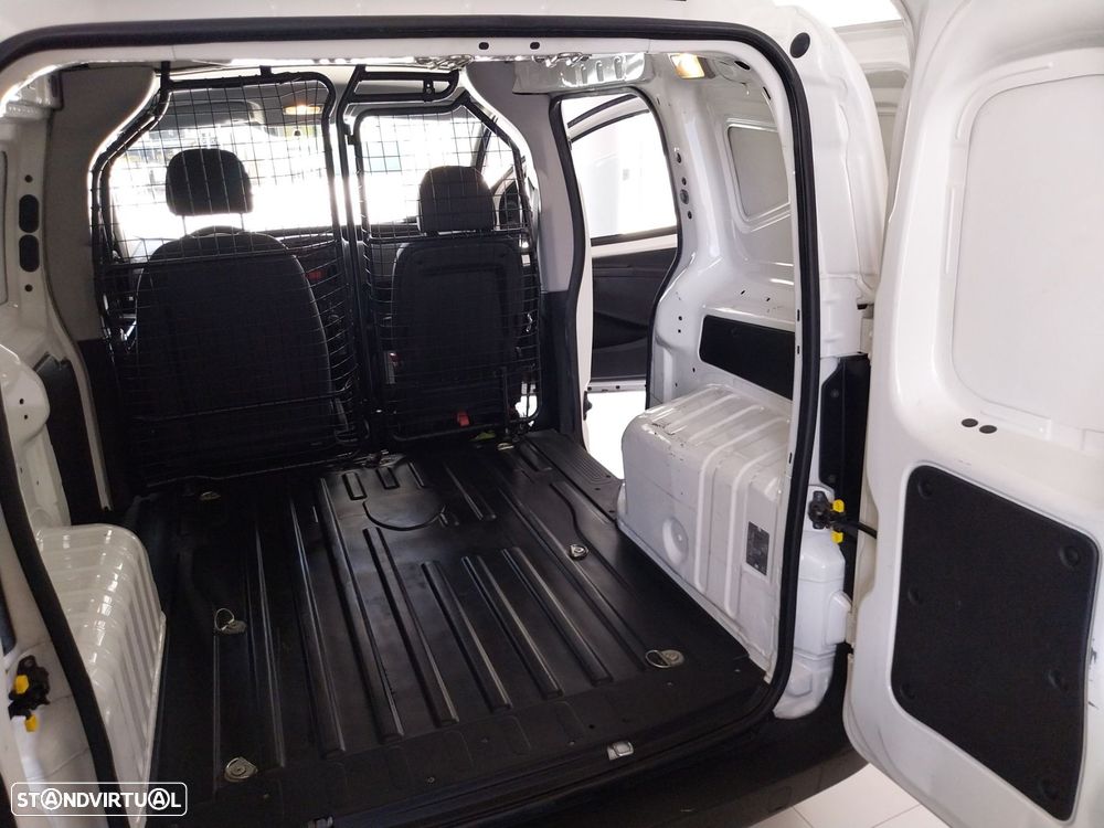 Peugeot Bipper Van - 11