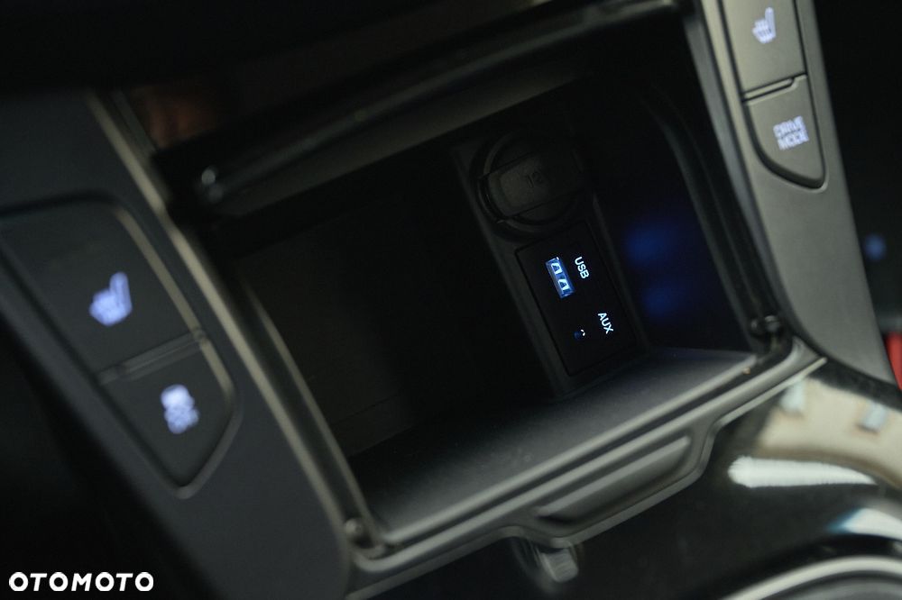 Hyundai i40 Kombi 1.7 CRDi DCT Premium - 31