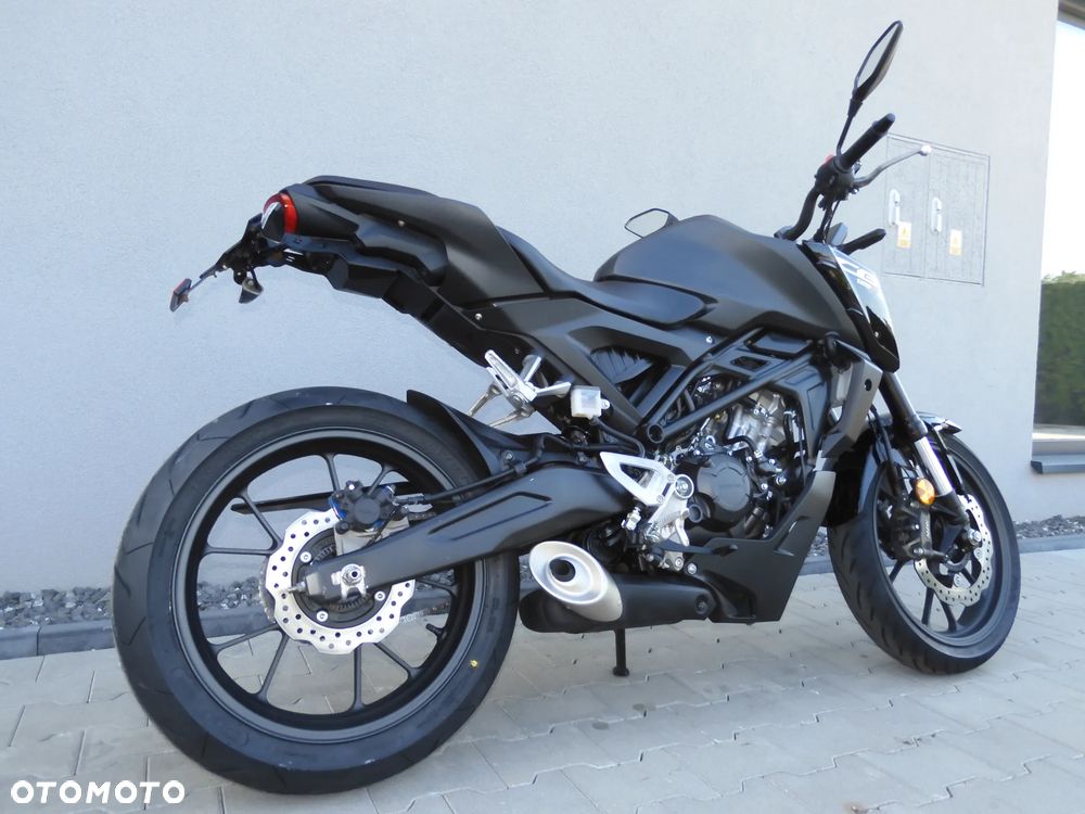 Honda CB - 16