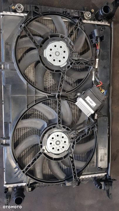 AUDI A4 B8 3.2 CHŁODNICE WENTYLATORY 8K0121251Q KOMPLET - 6