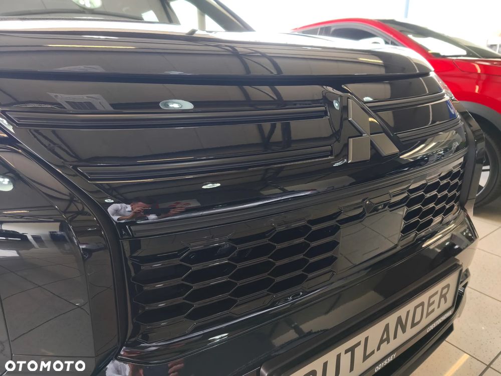 Mitsubishi Outlander Black Edition - 5